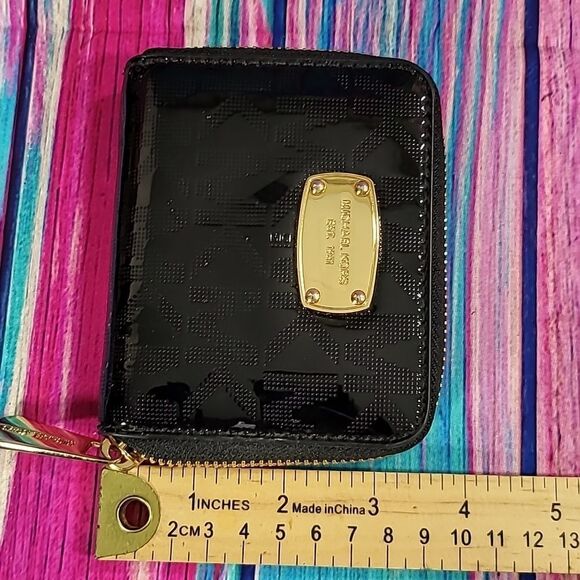 Michael Kors Jet Set Mirror Patent PVC Compact Zip Wallet – Black with Gold Logo - Picture 14 of 14